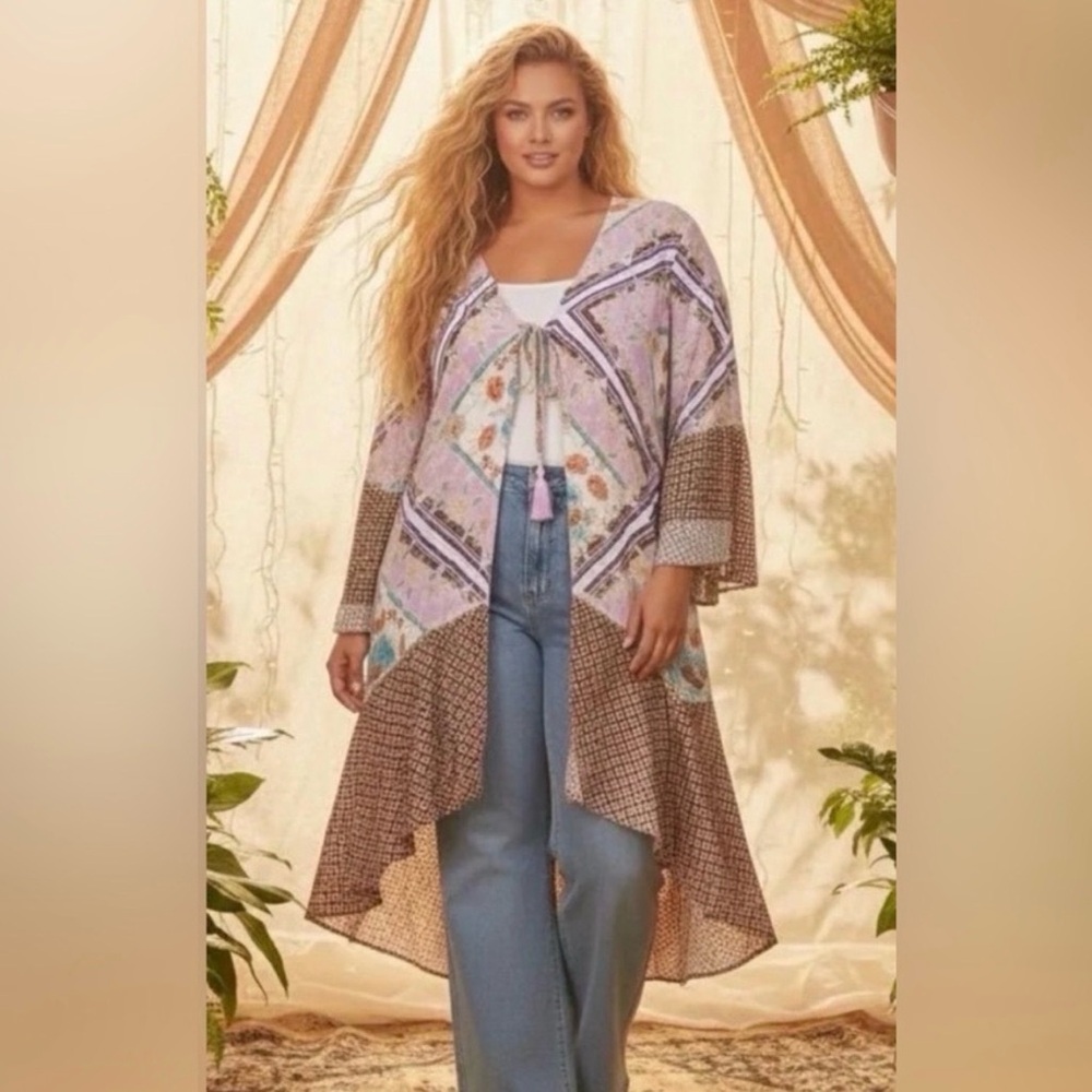 ODDY NWT Floral and Geometric Patterned Kimono